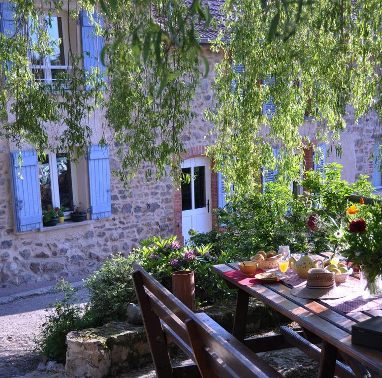 La Ferme Aux Abeilles Hotel Ambierle ภายนอก รูปภาพ