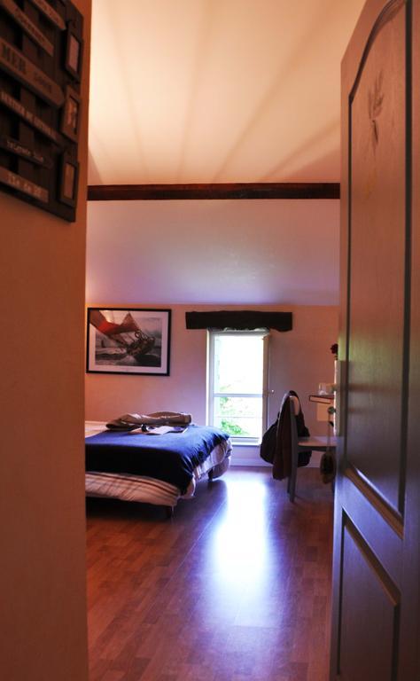 La Ferme Aux Abeilles Hotel Ambierle ห้อง รูปภาพ