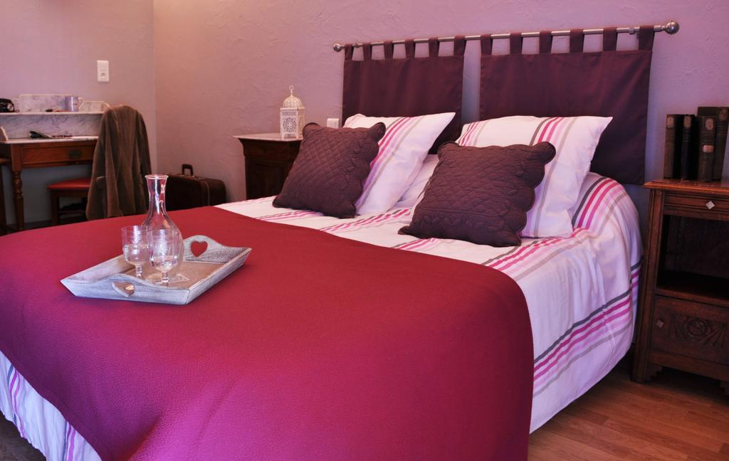 La Ferme Aux Abeilles Hotel Ambierle ห้อง รูปภาพ