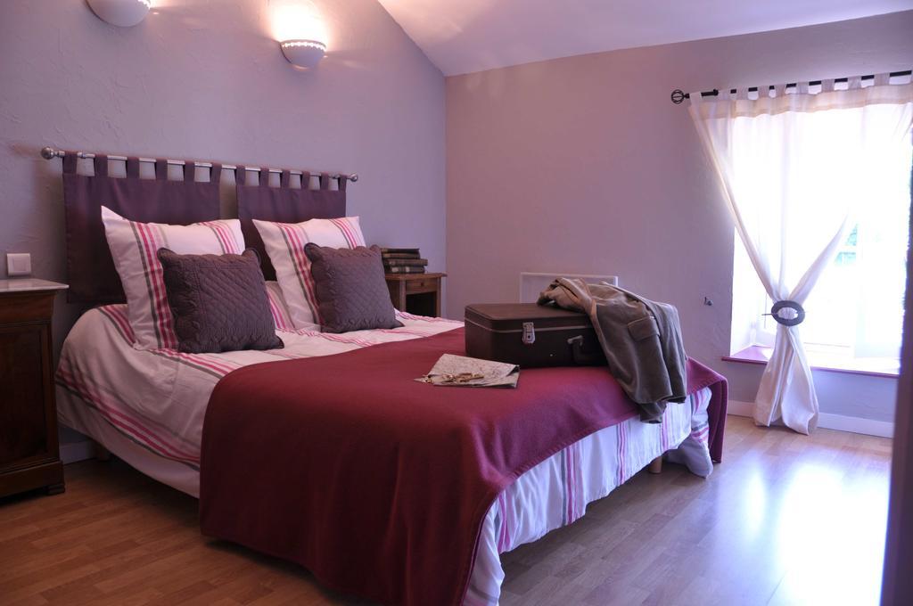 La Ferme Aux Abeilles Hotel Ambierle ห้อง รูปภาพ